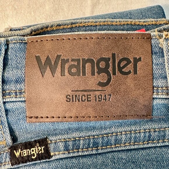 Wrangler Men's Jeans Size 34X30 Blue Free To Stretch Relax Fit Casual Denim NEW - Picture 13 of 16